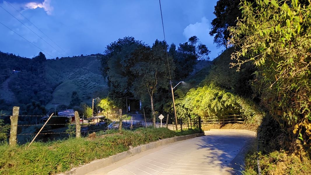 2.8 kilómetros de placa huella, ya fueron entregadas en las veredas de El Retiro.